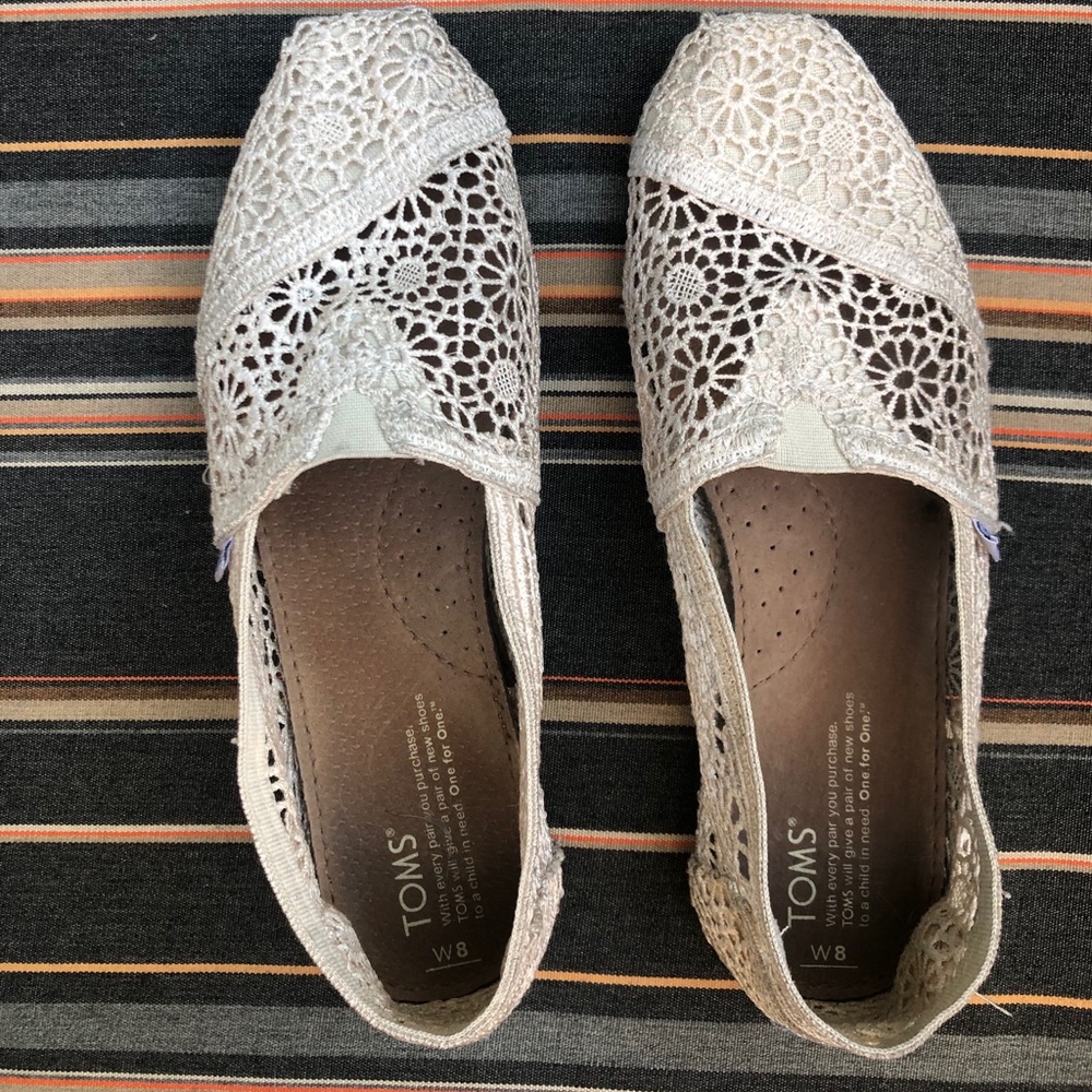 White Laced Toms